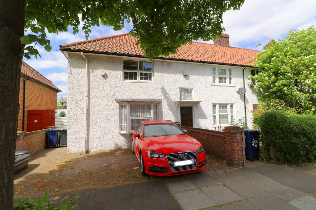 Saxon Drive, West Acton, London